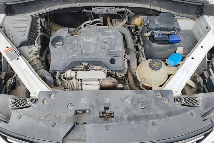Used Roewe RX5 2018 20T Two-Wheel Drive Automatic Flagship Edition Engine Bay