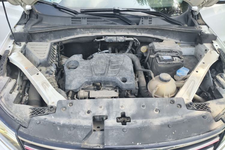 Used Roewe RX5 2018 20T Two-Wheel Drive Manual Flagship Edition Engine Bay