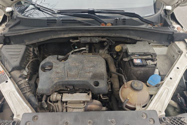 Used Roewe RX5 2018 20T Two-Wheel Drive Automatic Flagship Edition Engine Bay
