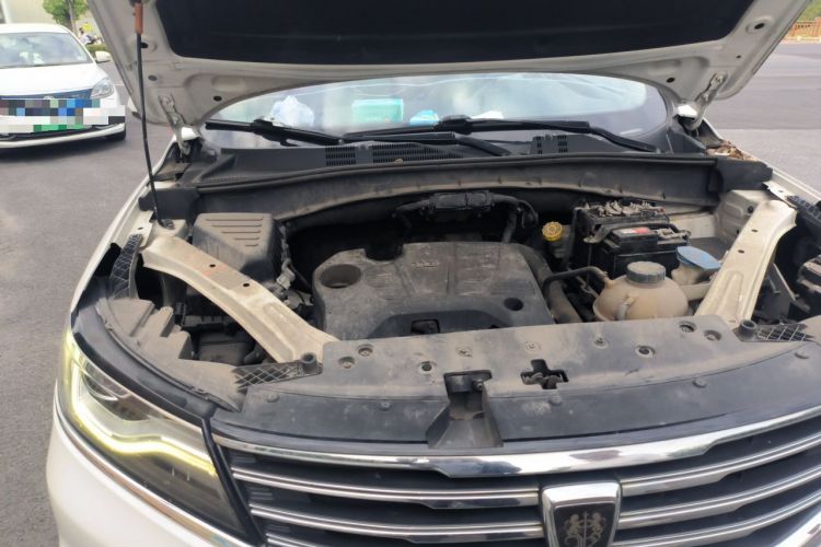 Used Roewe RX5 2018 20T Two-Wheel Drive Manual Internet Smart Edition Engine Bay Right