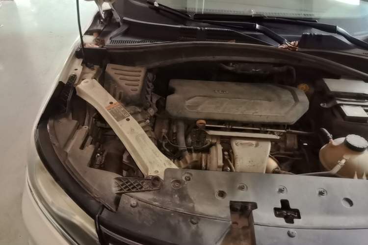 Used Roewe RX5 2018 30T Two-Wheel Drive Automatic Internet Smart Edition Engine Bay Right