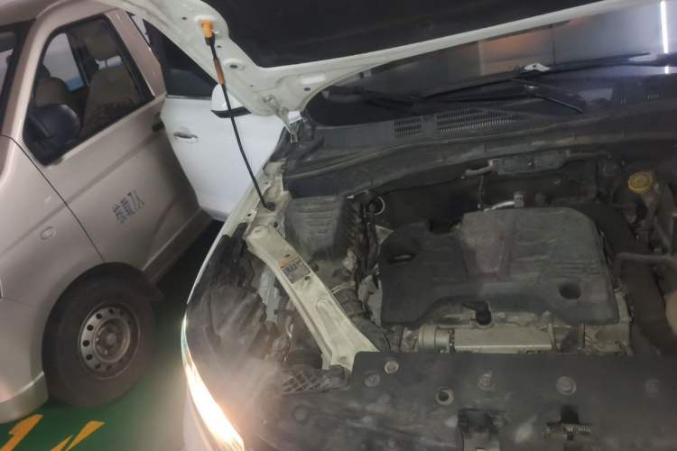 Used Roewe RX5 2018 20T Two-Wheel Drive Automatic Flagship Edition Engine Bay Right