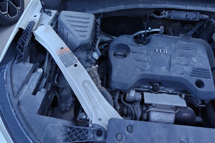 Used Roewe RX5 2018 20T Two-Wheel Drive Automatic Internet Smart Edition Engine Bay Right