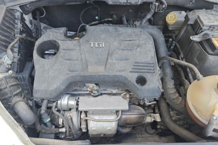 Used Roewe RX5 2018 20T Two-Wheel Drive Automatic Internet Smart Edition Engine Bay