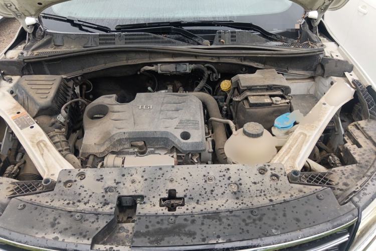 Used Roewe RX5 2018 20T Two-Wheel Drive Automatic Internet Smart Edition Engine Bay