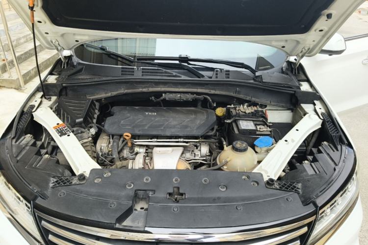 Used Roewe RX5 2018 30T Two-Wheel Drive Automatic Internet Platinum Edition Engine Bay