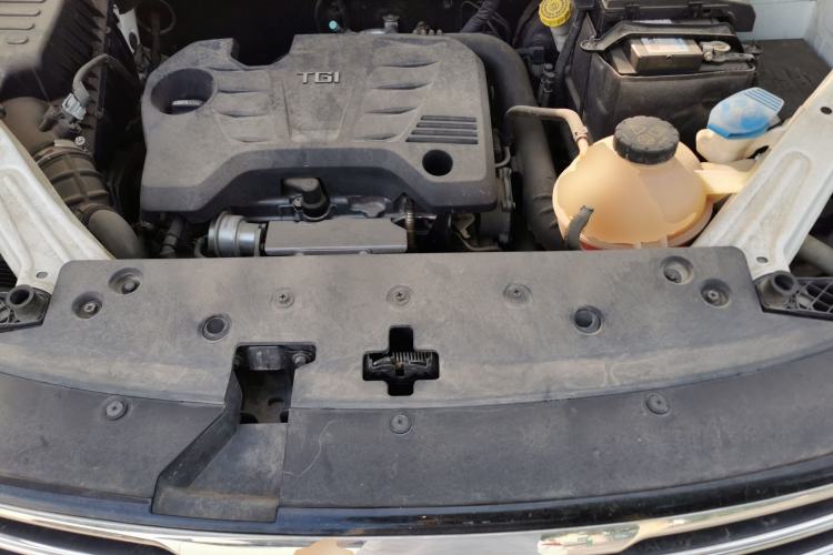 Used Roewe RX5 2018 20T Two-Wheel Drive Automatic Flagship Edition Engine Bay