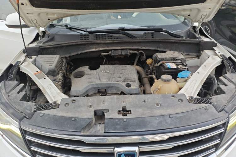 Used Roewe RX5 2018 20T Two-Wheel Drive Automatic Flagship Edition Engine Bay