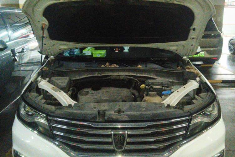 Used Roewe RX5 2018 20T Two-Wheel Drive Automatic Flagship Edition Engine Bay