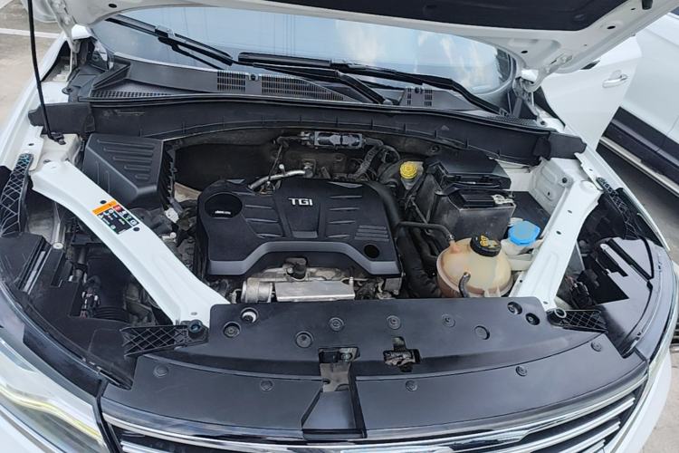 Used Roewe RX5 2018 20T Two-Wheel Drive Automatic Flagship Edition Engine Bay