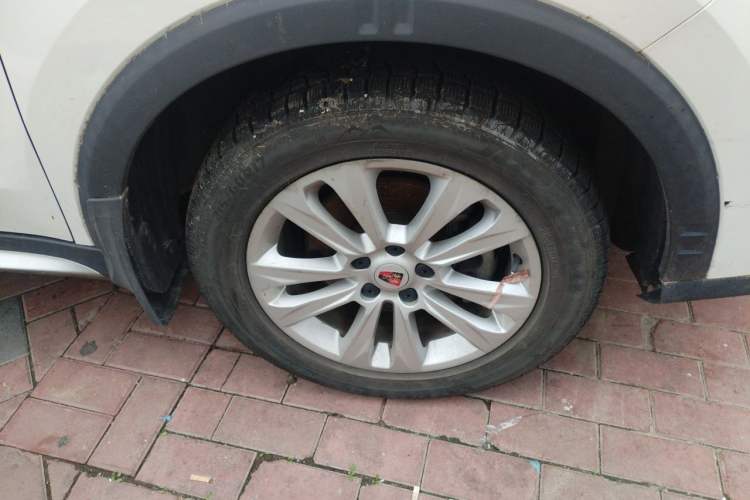 Used Roewe RX5 2018 20T Two-Wheel Drive Manual Flagship Edition Exterior 1