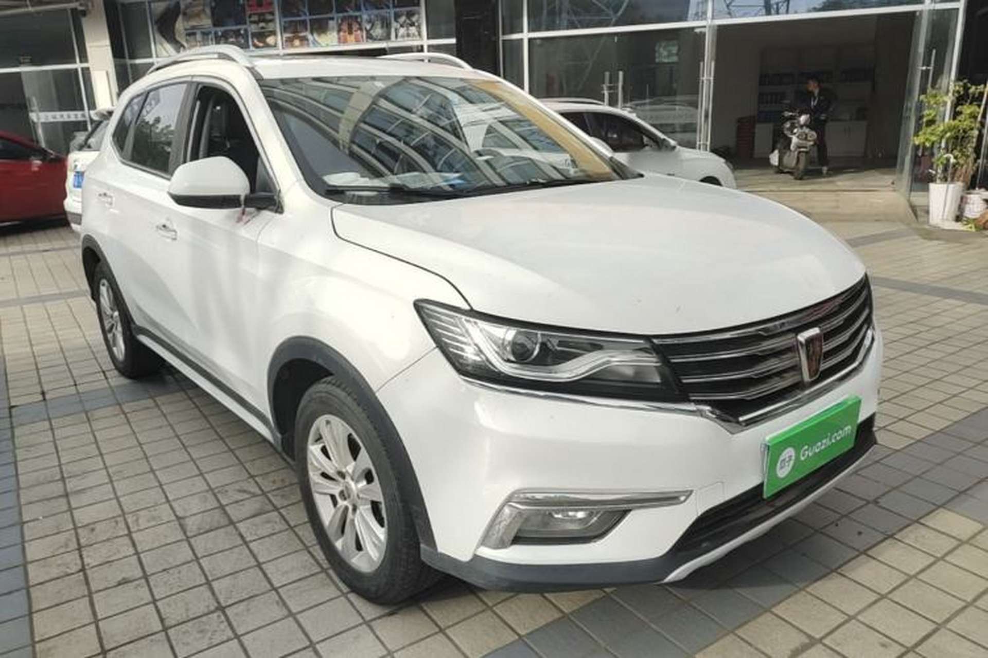 Used Roewe RX5 2018 20T Two-Wheel Drive Automatic Internet Smart Edition Exterior 1