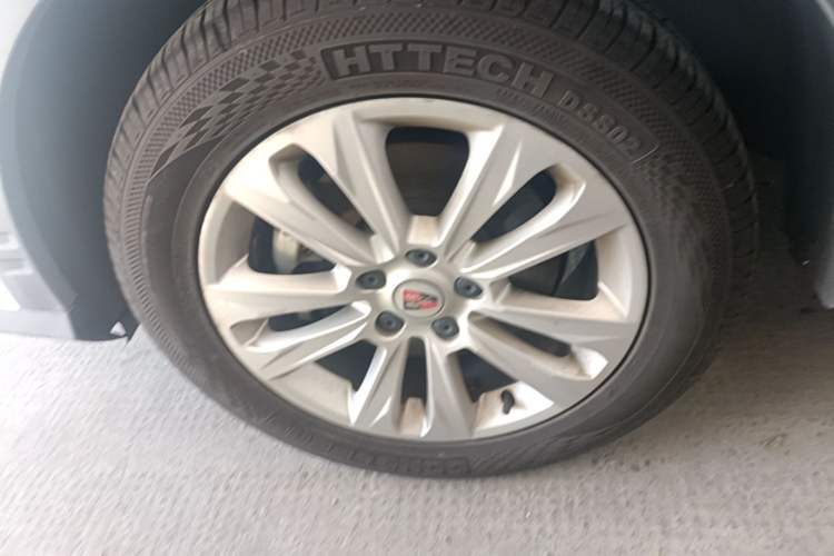 Used Roewe RX5 2018 20T Two-Wheel Drive Automatic Flagship Edition Exterior 2