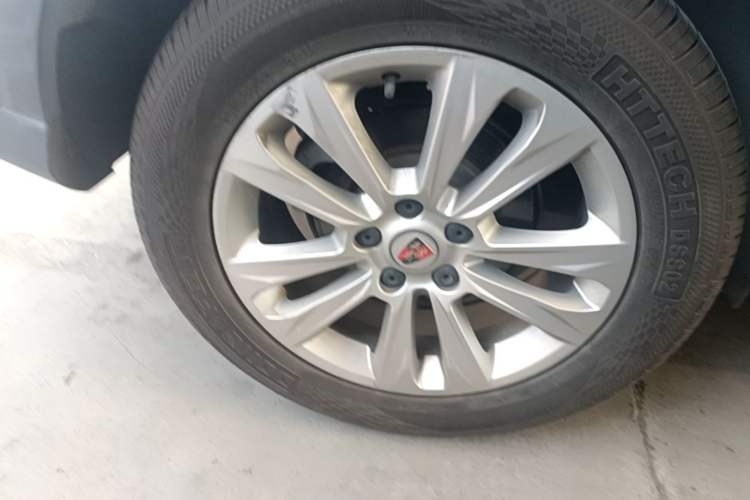 Used Roewe RX5 2018 20T Two-Wheel Drive Automatic Flagship Edition Exterior 3