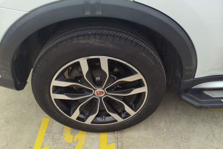 Used Roewe RX5 2018 30T Two-Wheel Drive Automatic Internet Smart Edition Exterior 3