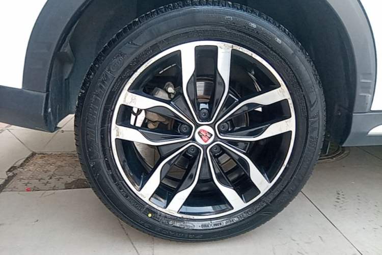 Used Roewe RX5 2018 20T Two-Wheel Drive Automatic Internet Smart Edition Exterior 3