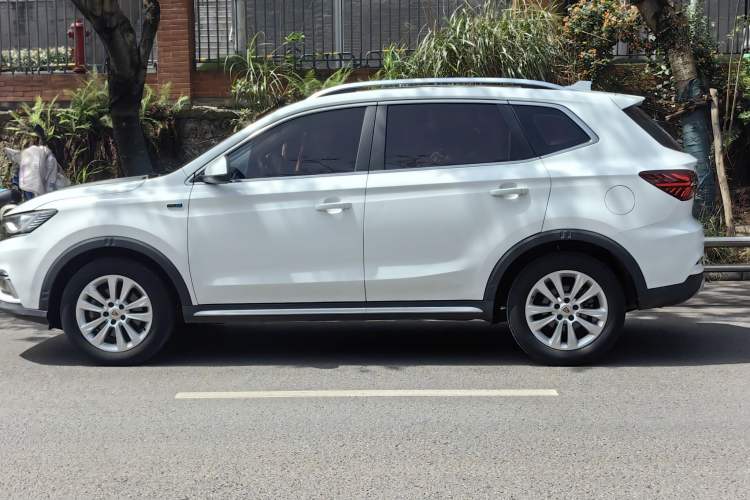 Used Roewe RX5 2018 20T Two-Wheel Drive Manual Flagship Edition Exterior 3