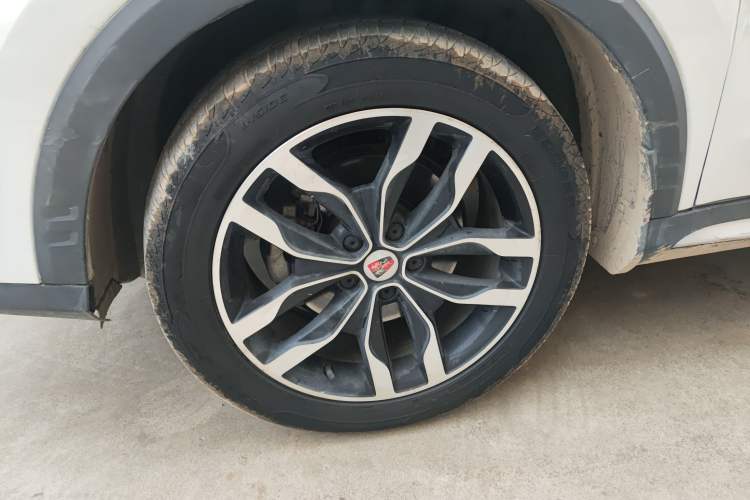 Used Roewe RX5 2018 20T Two-Wheel Drive Manual Internet Smart Edition Exterior 4
