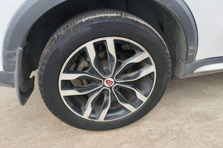 Used Roewe RX5 2018 20T Two-Wheel Drive Manual Internet Smart Edition Exterior 5