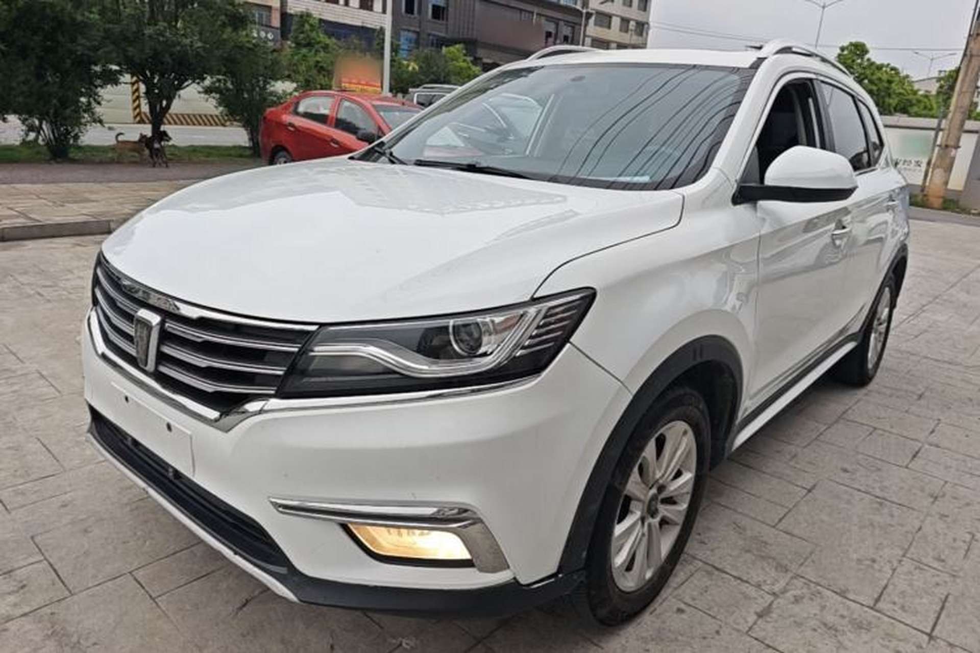 Used Roewe RX5 2018 20T Two-Wheel Drive Automatic Flagship Edition Front Left 45 Deg