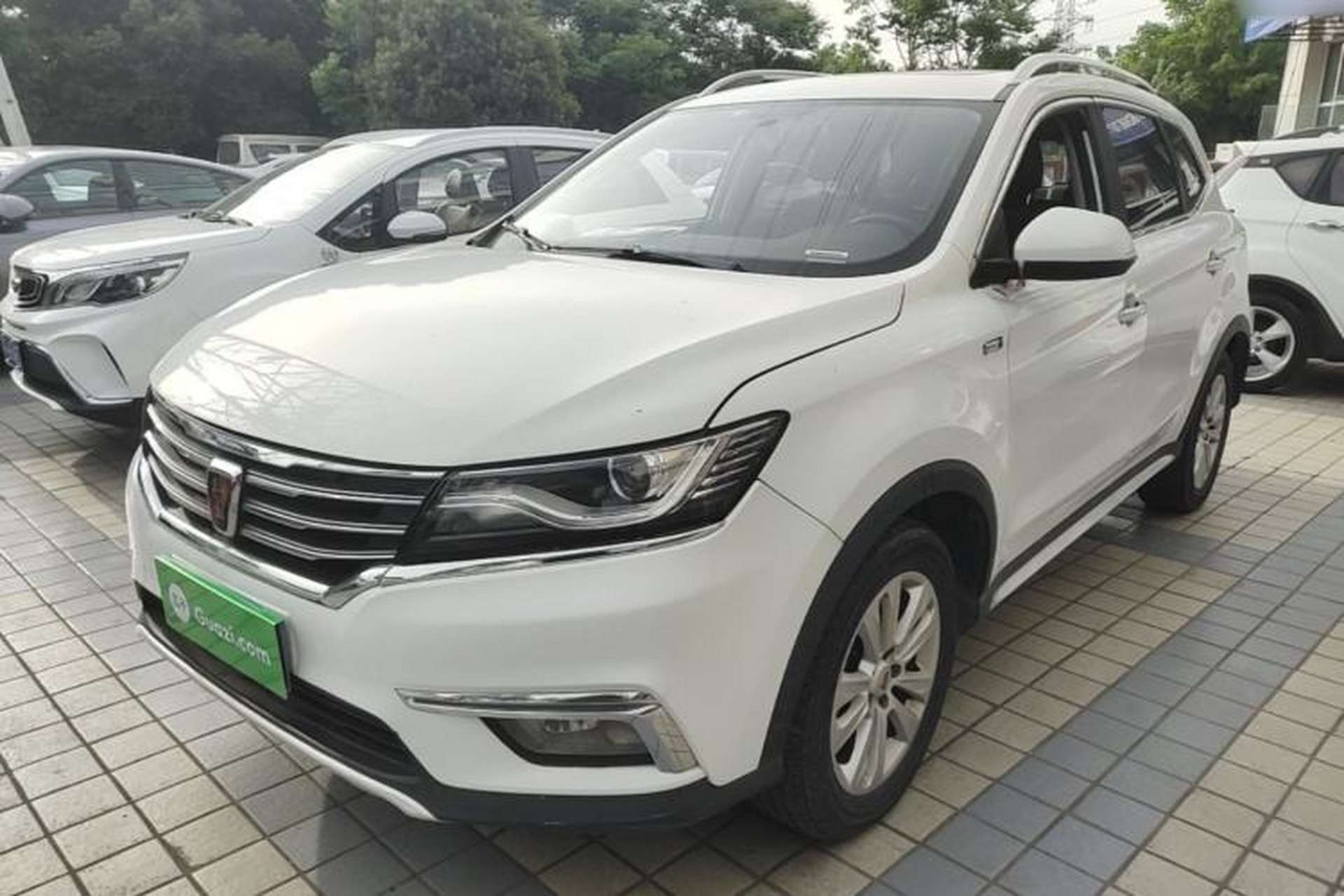 Used Roewe RX5 2018 20T Two-Wheel Drive Automatic Internet Smart Edition Front Left 45 Deg
