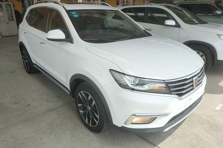 Used Roewe RX5 2018 20T Two-Wheel Drive Automatic Internet Smart Edition Front Right 45 Deg