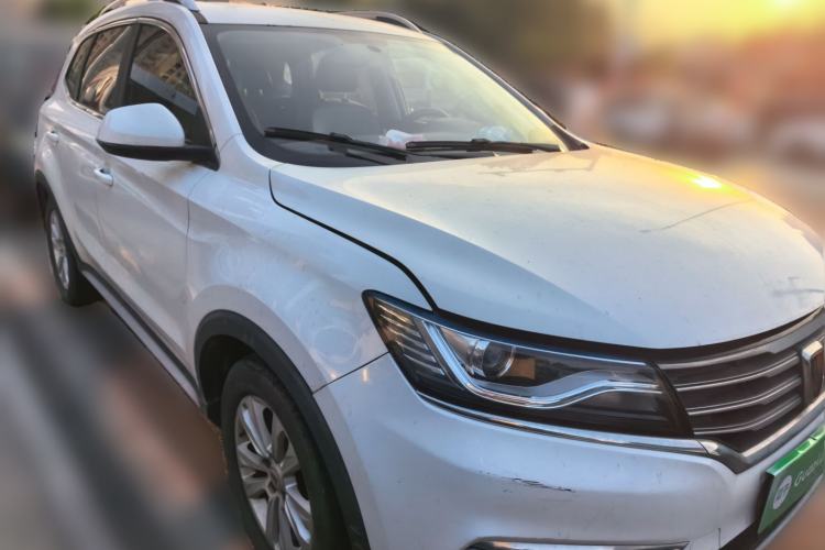 Used Roewe RX5 2018 20T Two-Wheel Drive Manual Flagship Edition Front Right 45 Deg