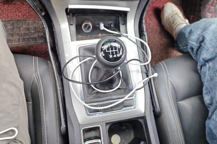 Used Roewe RX5 2018 20T Two-Wheel Drive Manual Internet Elite Edition Gear Lever