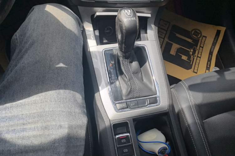 Used Roewe RX5 2018 20T Two-Wheel Drive Automatic Flagship Edition Gear Lever