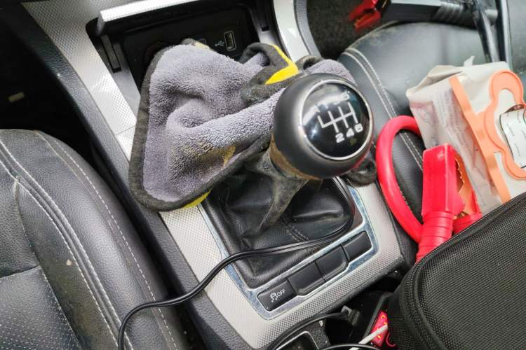 Used Roewe RX5 2018 20T Two-Wheel Drive Manual Internet Elite Edition Gear Lever