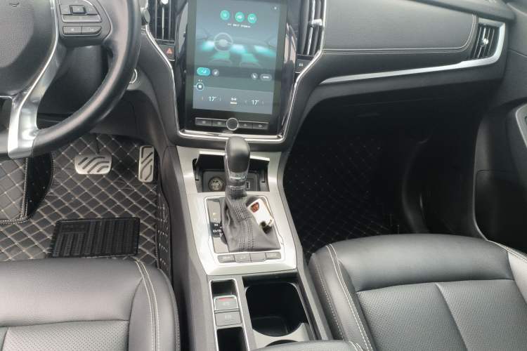 Used Roewe RX5 2018 20T Two-Wheel Drive Automatic Internet Smart Edition Gear Lever