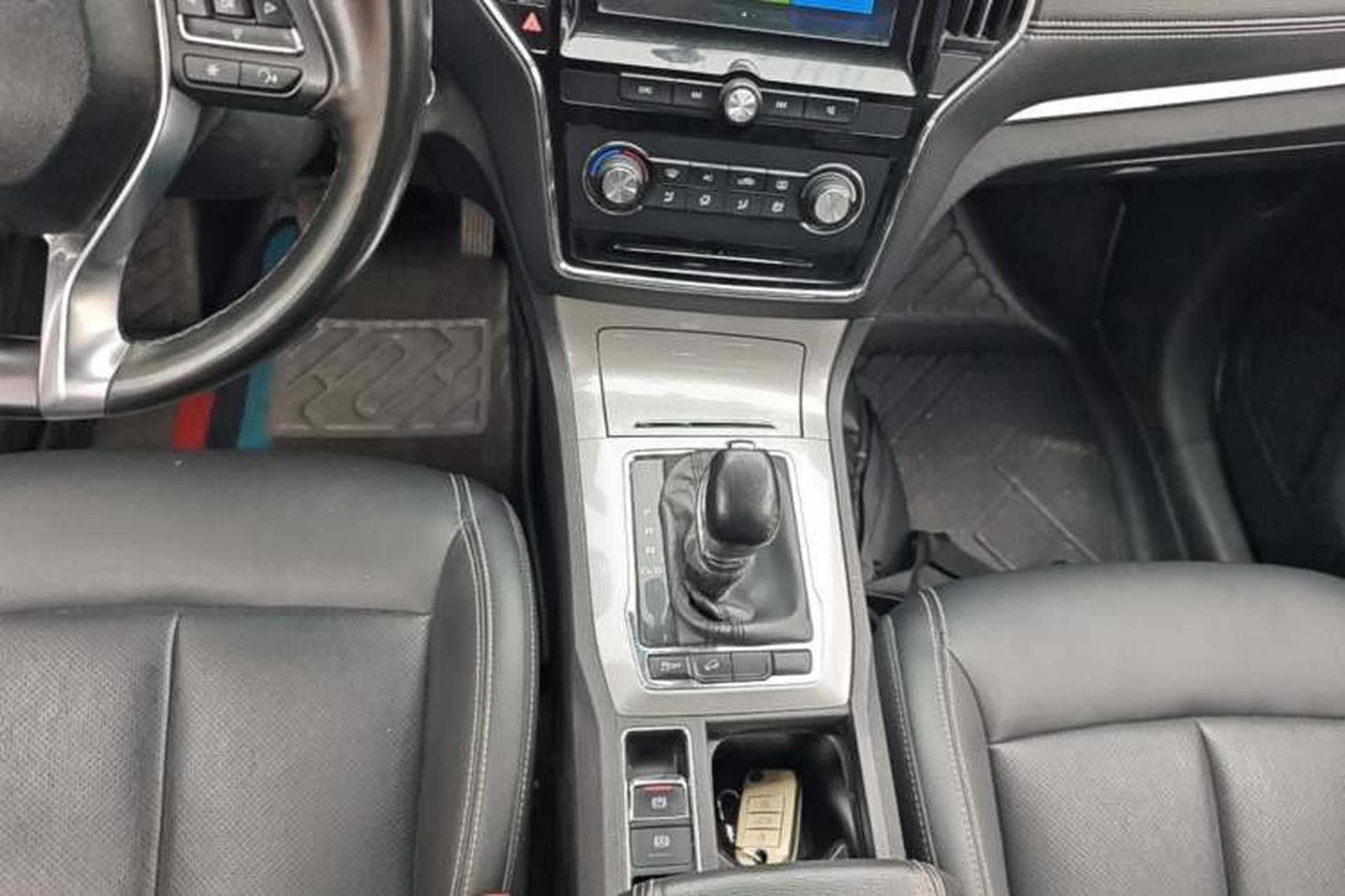 Used Roewe RX5 2018 20T Two-Wheel Drive Automatic Flagship Edition Gear Lever