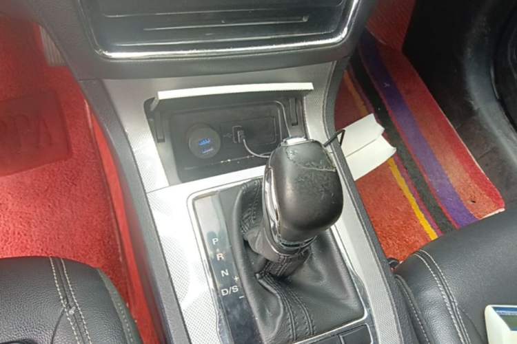 Used Roewe RX5 2018 20T Two-Wheel Drive Automatic Flagship Edition Gear Lever