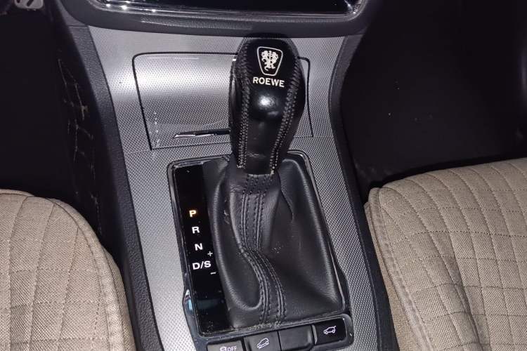 Used Roewe RX5 2018 30T Two-Wheel Drive Automatic Internet Platinum Edition Gear Lever