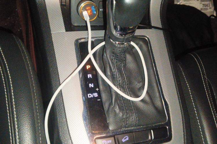 Used Roewe RX5 2018 20T Two-Wheel Drive Automatic Flagship Edition Gear Lever