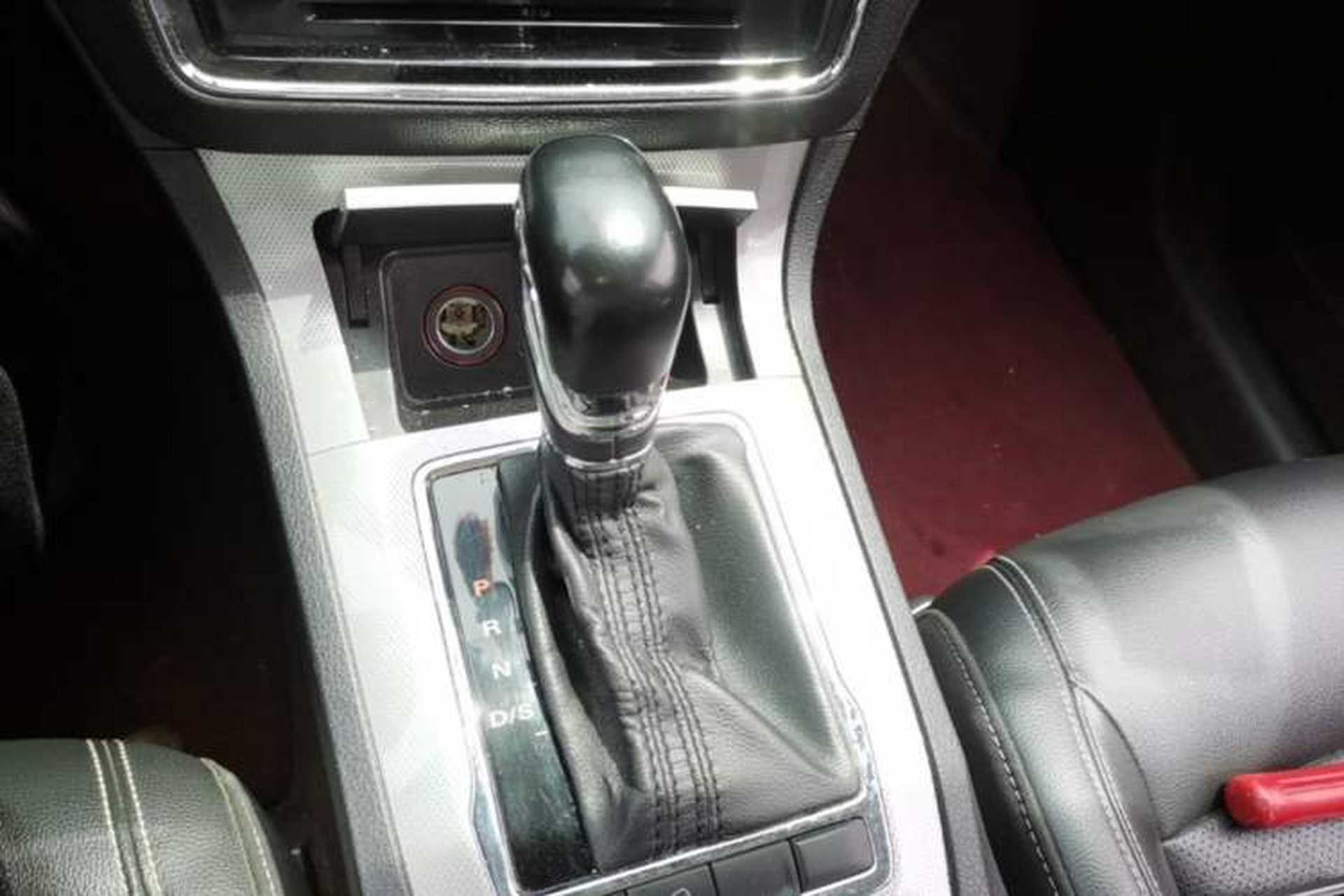 Used Roewe RX5 2018 20T Two-Wheel Drive Automatic Flagship Edition Gear Lever
