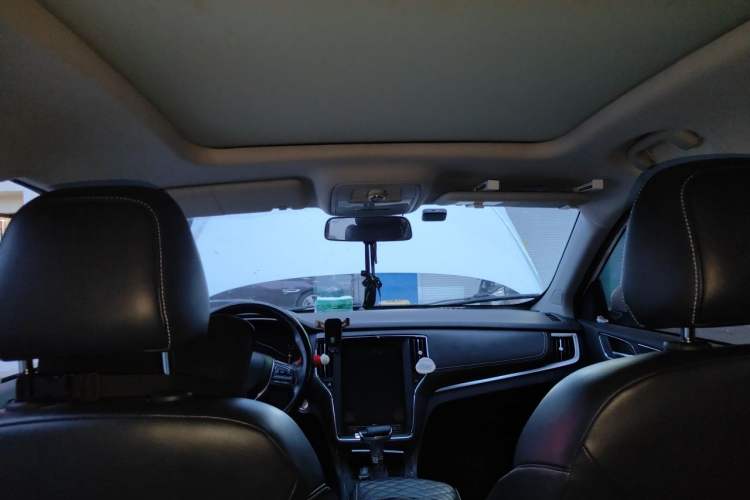 Used Roewe RX5 2018 20T Two-Wheel Drive Automatic Internet Smart Luxury Edition Headliner