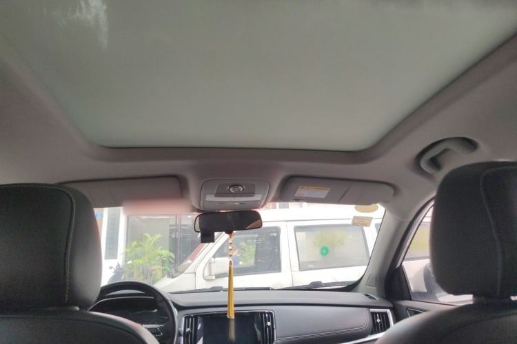 Used Roewe RX5 2018 20T Two-Wheel Drive Automatic Internet Smart Edition Headliner