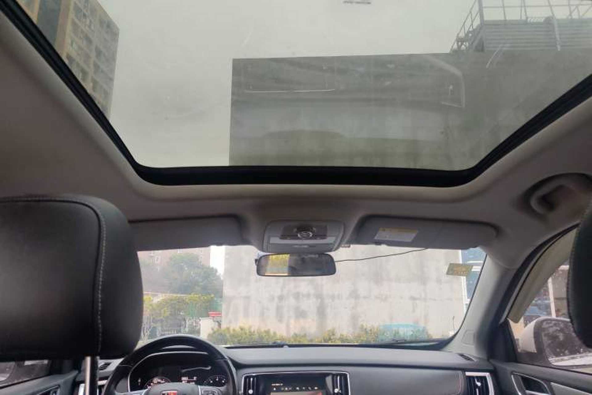Used Roewe RX5 2018 20T Two-Wheel Drive Automatic Internet Smart Edition Headliner