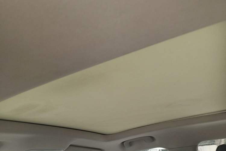 Used Roewe RX5 2018 20T Two-Wheel Drive Manual Flagship Edition Headliner
