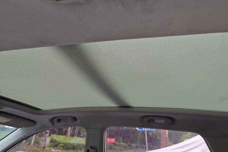 Used Roewe RX5 2018 20T Two-Wheel Drive Manual Internet Elite Edition Headliner