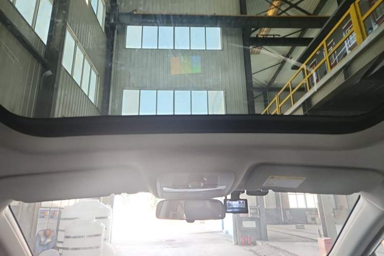 Used Roewe RX5 2018 20T Two-Wheel Drive Manual Flagship Edition Headliner
