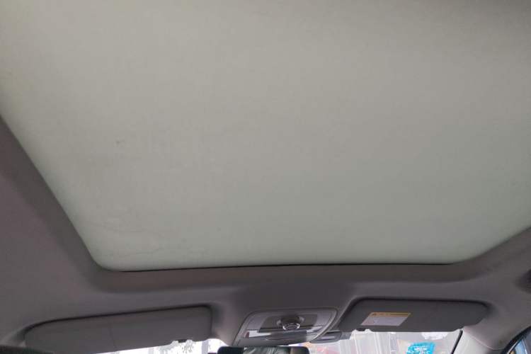 Used Roewe RX5 2018 20T Two-Wheel Drive Automatic Flagship Edition Headliner