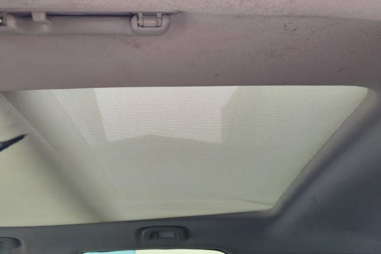 Used Roewe RX5 2018 20T Two-Wheel Drive Manual Internet Elite Edition Headliner