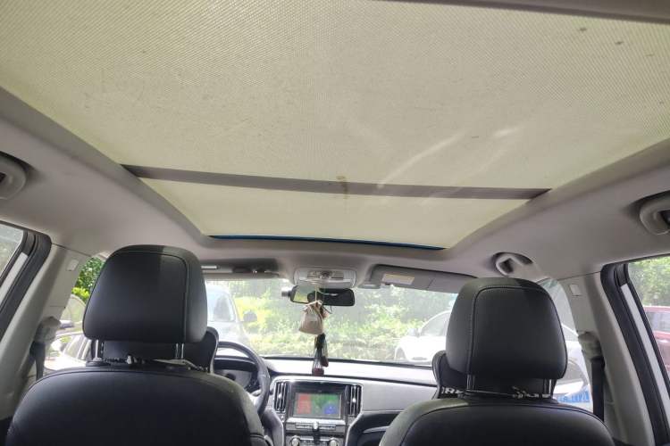 Used Roewe RX5 2018 20T Two-Wheel Drive Automatic Flagship Edition Headliner