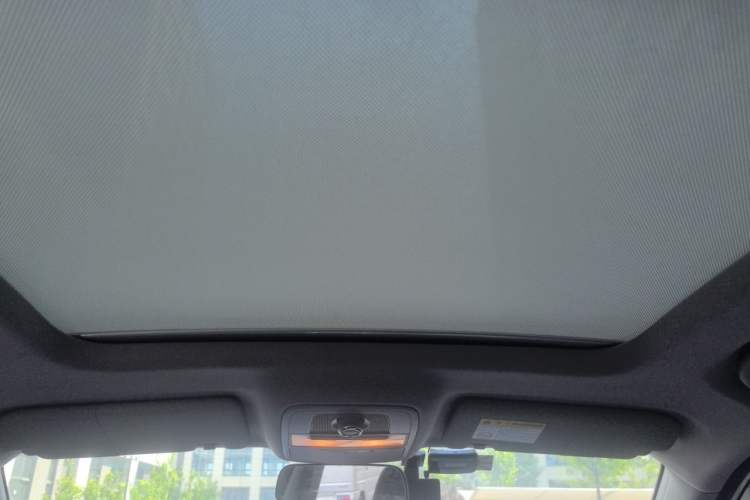 Used Roewe RX5 2018 20T Two-Wheel Drive Manual Flagship Edition Headliner