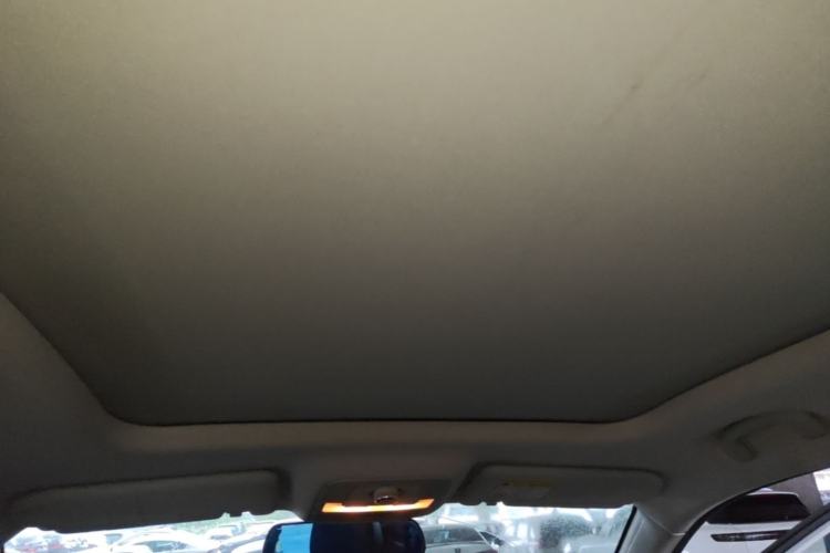 Used Roewe RX5 2018 20T Two-Wheel Drive Manual Flagship Edition Headliner