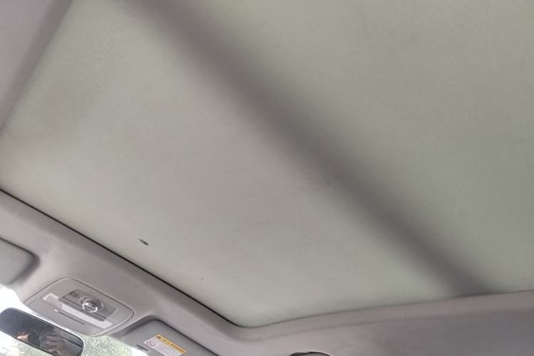 Used Roewe RX5 2018 20T Two-Wheel Drive Automatic Flagship Edition Headliner