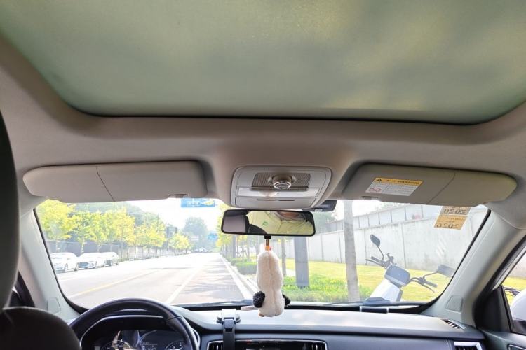 Used Roewe RX5 2018 20T Two-Wheel Drive Automatic Flagship Edition Headliner