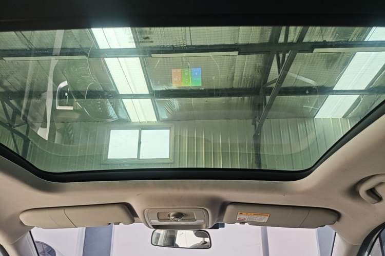 Used Roewe RX5 2018 20T Two-Wheel Drive Automatic Flagship Edition Headliner